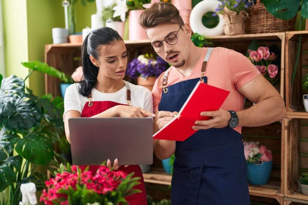 <a href="https://www.freepik.com/free-photo/man-woman-florists-using-laptop-writing-notebook-flower-shop_39467615.htm#fromView=search&page=2&position=9&uuid=14373ff2-997e-4a6a-aae3-bde3a6c0d41a">Image by krakenimages.com on Freepik</a>